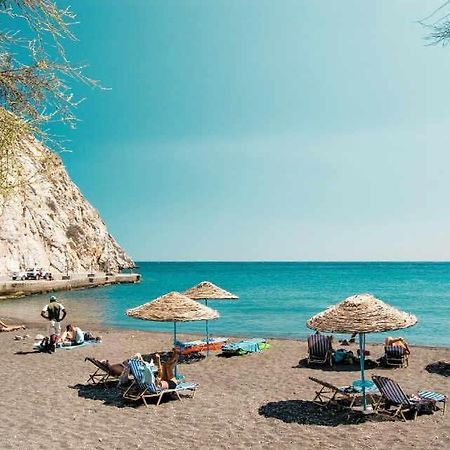 Santorini Seaside Retreat - Flora'S Summer Escape เปริสซา ภายนอก รูปภาพ