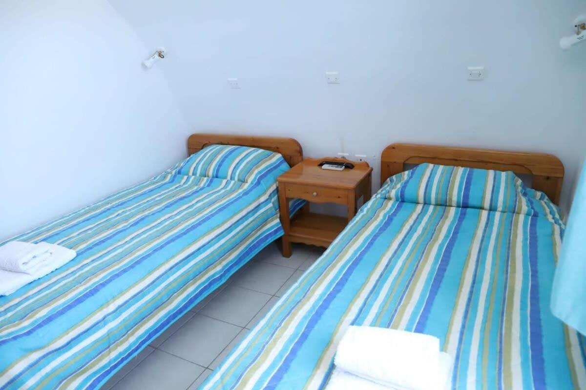 Santorini Seaside Retreat - Flora'S Summer Escape เปริสซา ภายนอก รูปภาพ