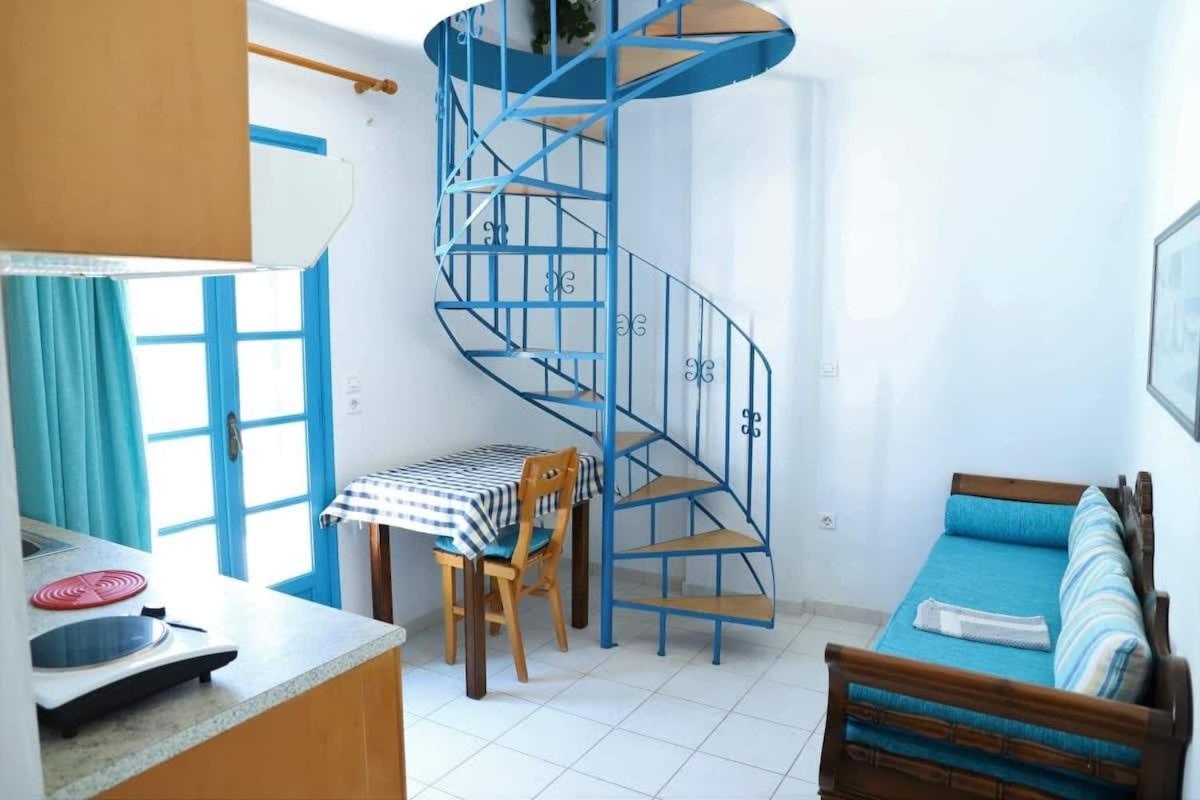 Santorini Seaside Retreat - Flora'S Summer Escape เปริสซา ภายนอก รูปภาพ