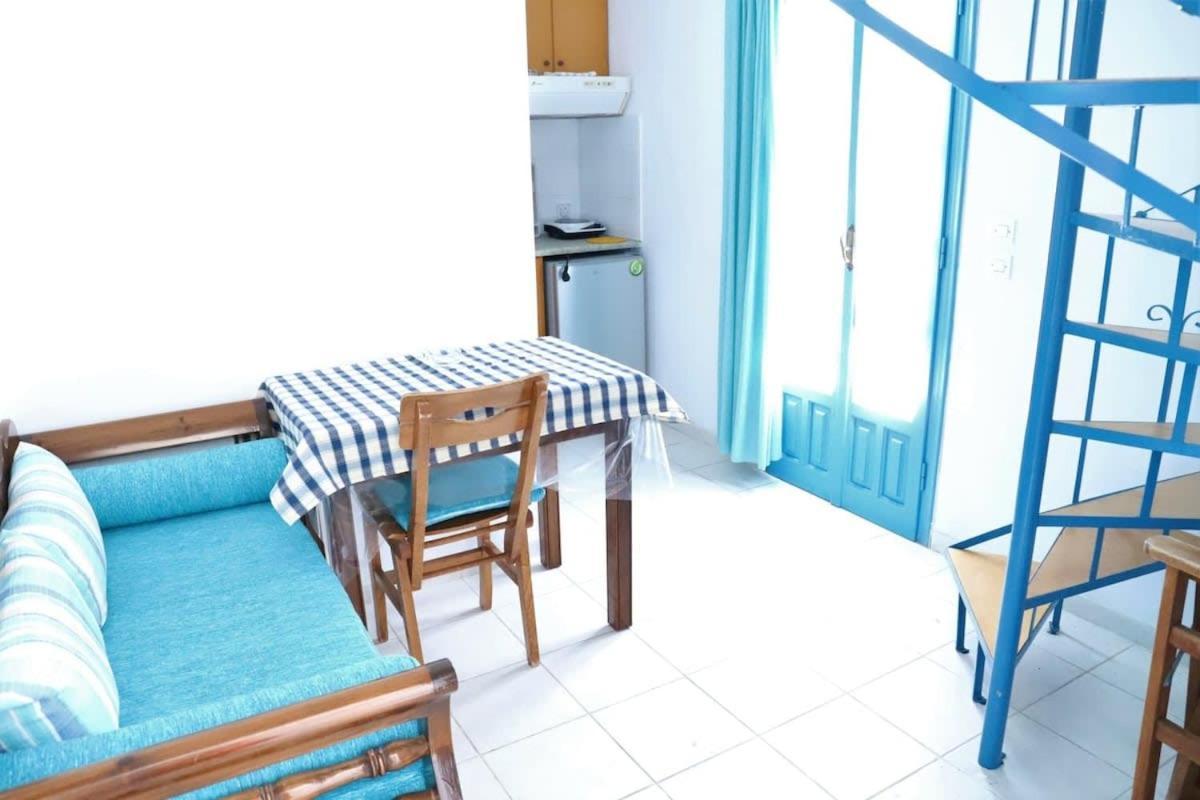 Santorini Seaside Retreat - Flora'S Summer Escape เปริสซา ภายนอก รูปภาพ