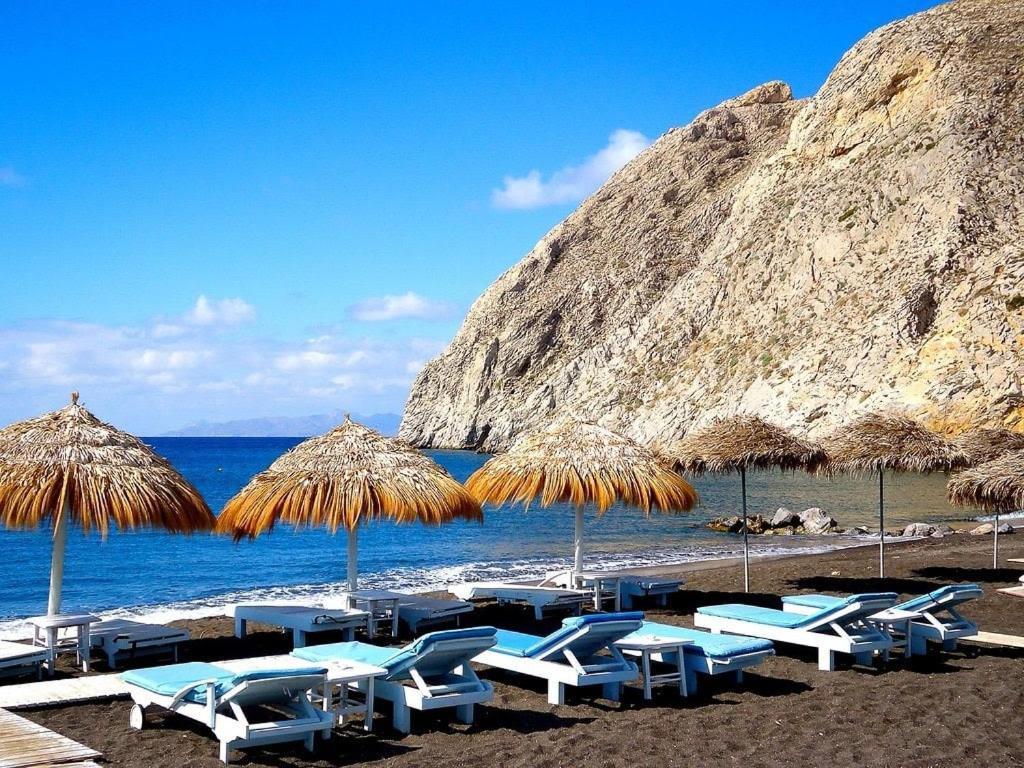 Santorini Seaside Retreat - Flora'S Summer Escape เปริสซา ภายนอก รูปภาพ