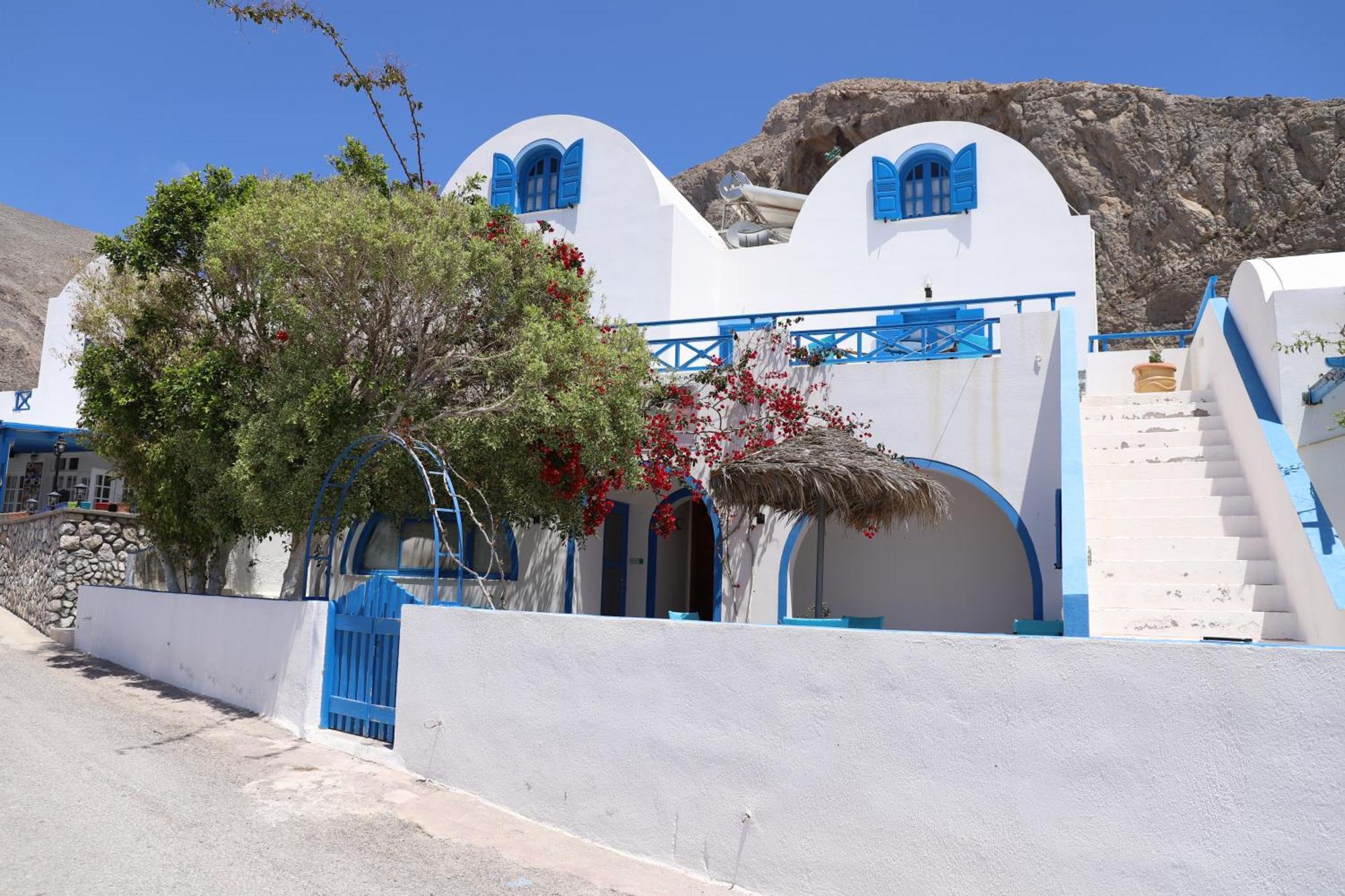 Santorini Seaside Retreat - Flora'S Summer Escape เปริสซา ภายนอก รูปภาพ
