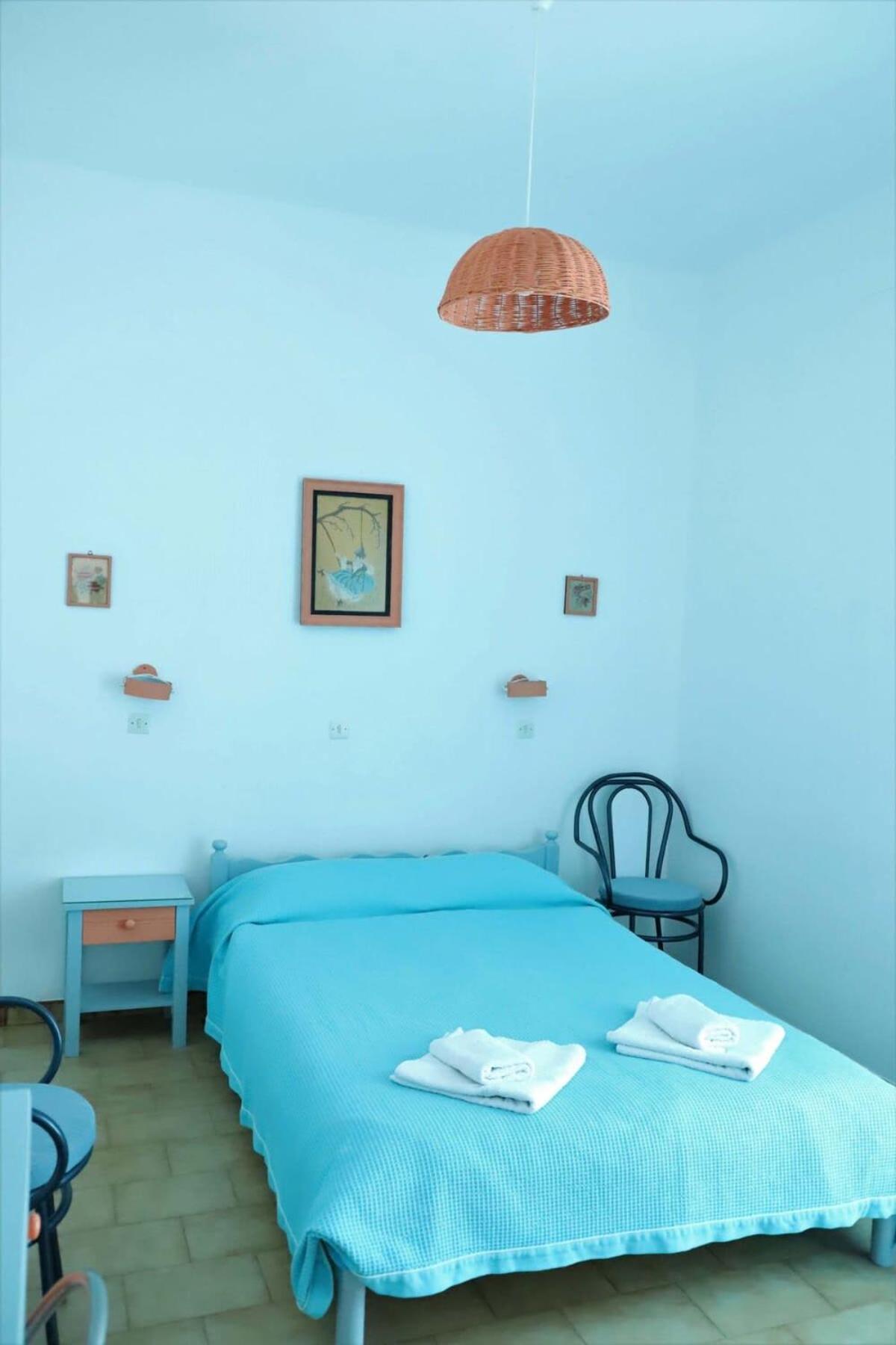 Santorini Seaside Retreat - Flora'S Summer Escape เปริสซา ภายนอก รูปภาพ