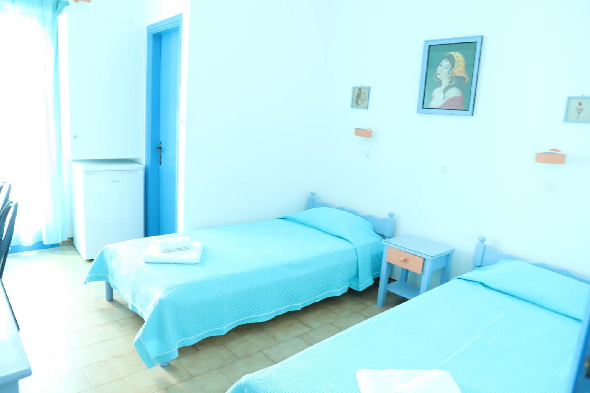 Santorini Seaside Retreat - Flora'S Summer Escape เปริสซา ภายนอก รูปภาพ